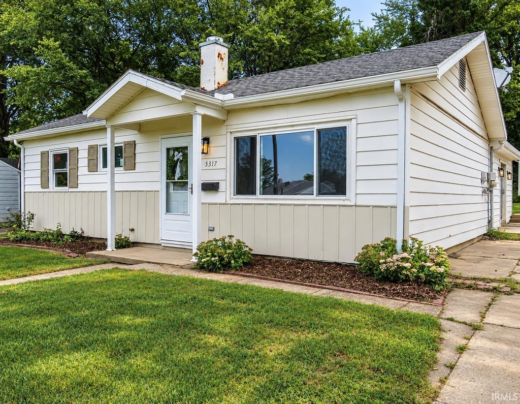 Photo of 5317 Warren Drive, Evansville, IN 47710 (MLS # 202635071)