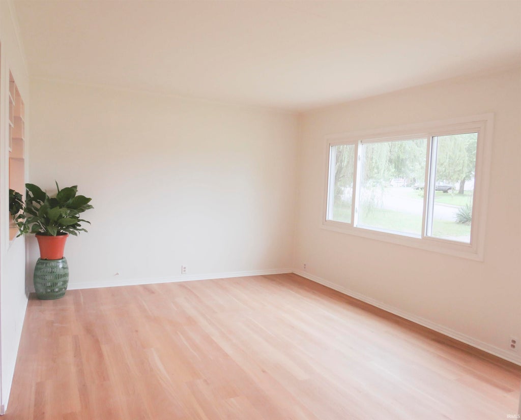 Photo of 5317 Warren Drive, Evansville, IN 47710 (MLS # 202635071)