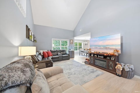 Tiny photo for 558 S Valley Drive, Columbia City, IN 46725 (MLS # 202638611)