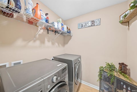 Tiny photo for 558 S Valley Drive, Columbia City, IN 46725 (MLS # 202638611)