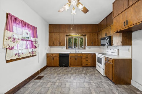 Tiny photo for 9221 White Street, Clarks Hill, IN 47930 (MLS # 202643850)
