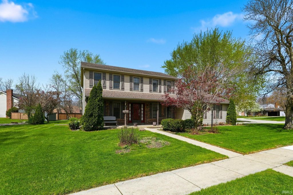 Photo of 5723 Oak Fall Road, Fort Wayne, IN 46845 (MLS # 202613312)