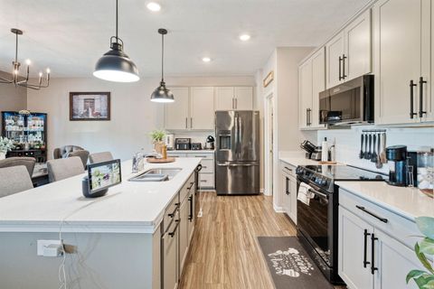 Tiny photo for 849 Lando Creek Drive, Kokomo, IN 46902 (MLS # 202535420)