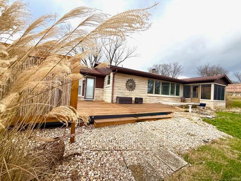 Photo of 1120 Crawford B Dr, Bedford, IN 47421 (MLS # 202549696)