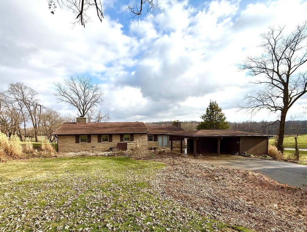 Photo of 1120 Crawford B Dr, Bedford, IN 47421 (MLS # 202549696)