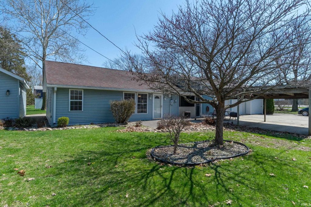 Photo of 53080 Wade Street, Bristol, IN 46507 (MLS # 202612391)