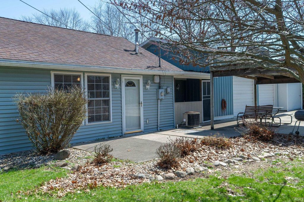 Photo of 53080 Wade Street, Bristol, IN 46507 (MLS # 202612391)