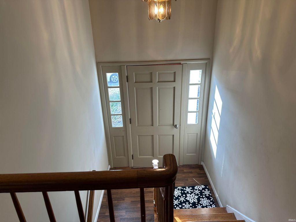 Photo of 108 Harrison Drive, Vincennes, IN 47591 (MLS # 202536242)