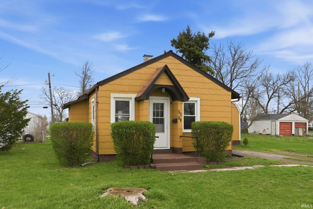 Photo of 3021 Trentman Avenue, Fort Wayne, IN 46806 (MLS # 202611833)