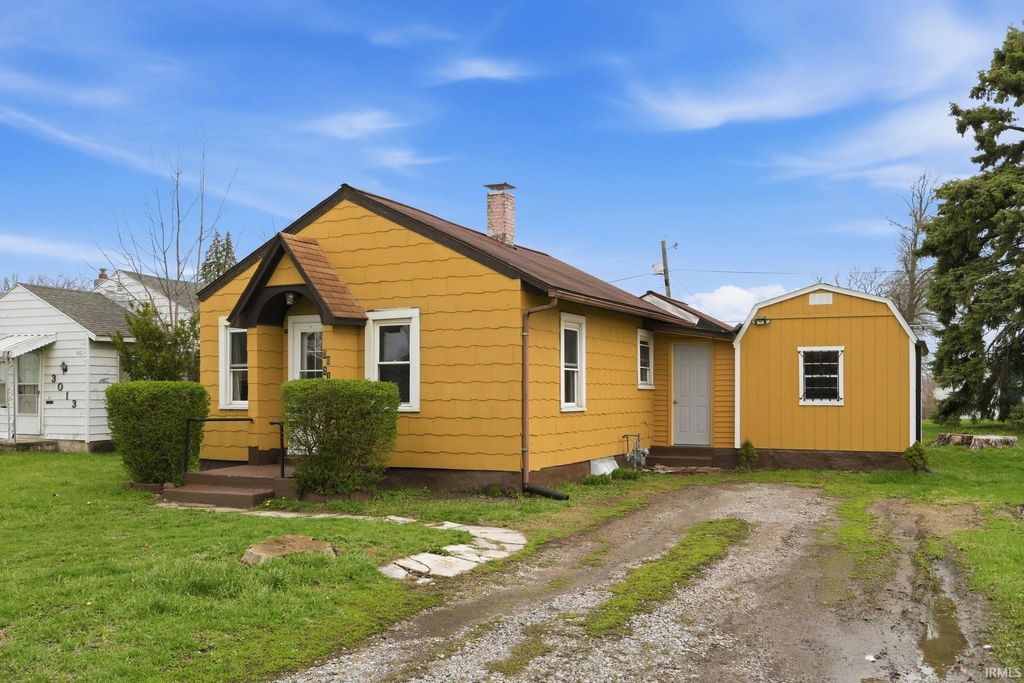 Photo of 3021 Trentman Avenue, Fort Wayne, IN 46806 (MLS # 202611833)