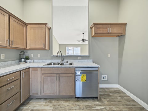 Tiny photo for 4721 Boardwalk Drive, Evansville, IN 47725 (MLS # 202643723)
