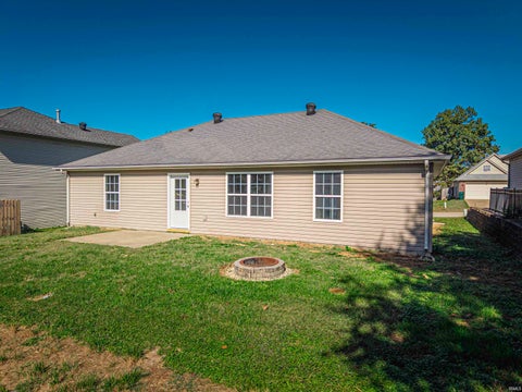 Tiny photo for 4721 Boardwalk Drive, Evansville, IN 47725 (MLS # 202643723)