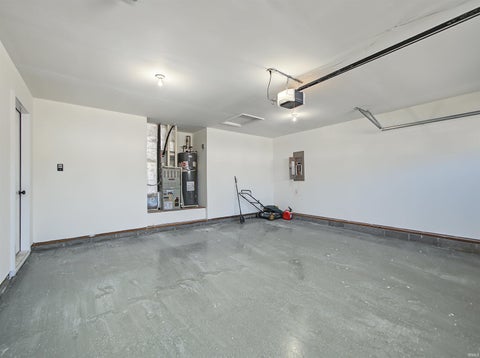 Tiny photo for 4721 Boardwalk Drive, Evansville, IN 47725 (MLS # 202643723)