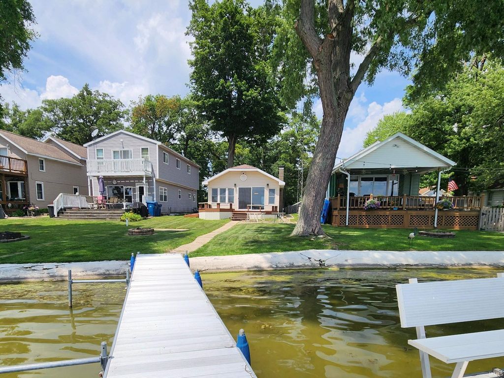 Photo of 8121 N Tippecanoe Drive, Walkerton, IN 46574 (MLS # 202612816)