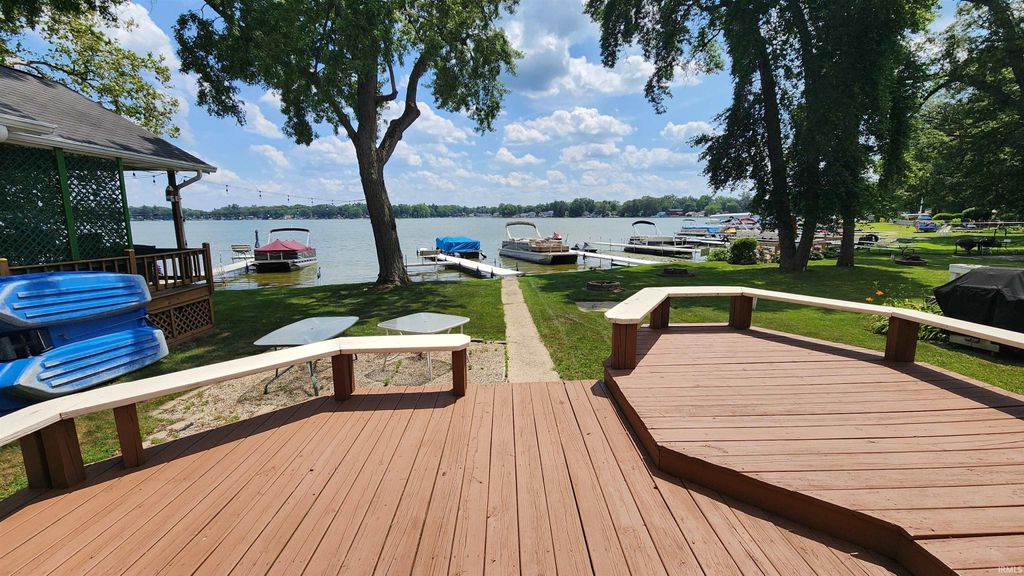 Photo of 8121 N Tippecanoe Drive, Walkerton, IN 46574 (MLS # 202612816)