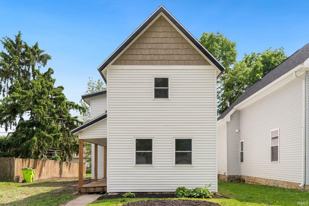 Photo of 1211 Gay Street, Huntington, IN 46750 (MLS # 202620202)