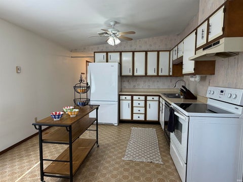 Tiny photo for 520 W Main Street, Peru, IN 46970 (MLS # 202638454)
