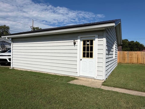 Tiny photo for 520 W Main Street, Peru, IN 46970 (MLS # 202638454)