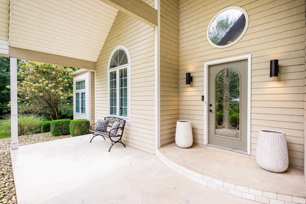 Photo of 7875 N Wexford Court, Bloomington, IN 47408 (MLS # 202639307)