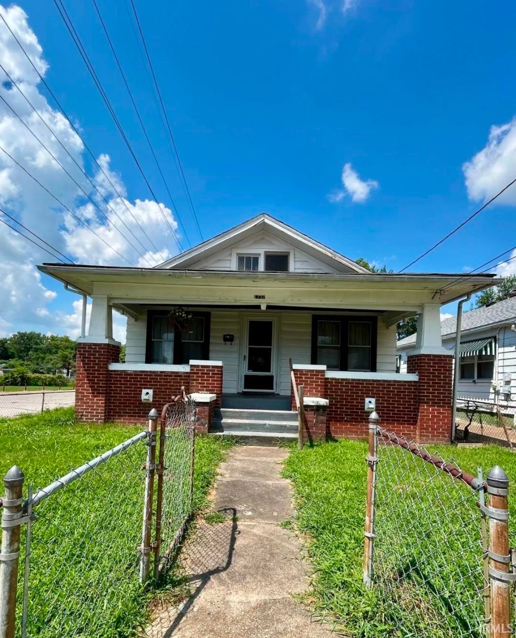 Photo of 1737 S BEDFORD Avenue, Evansville, IN 47713 (MLS # 202621033)