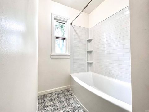 Tiny photo for 835 Columbia Avenue #2, Fort Wayne, IN 46805 (MLS # 202536098)