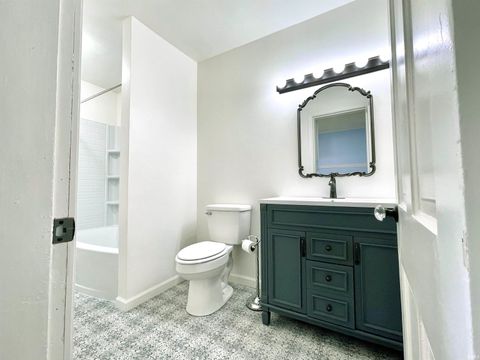 Tiny photo for 835 Columbia Avenue #2, Fort Wayne, IN 46805 (MLS # 202536098)