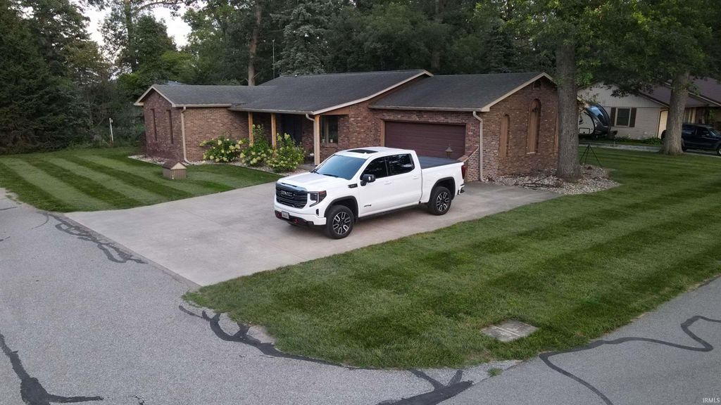 Photo of 509 E Woodlawn Drive, Winamac, IN 46996 (MLS # 202609070)