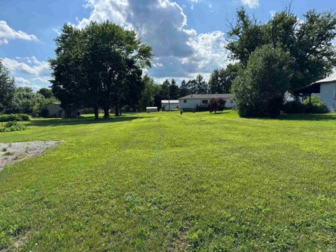 Tiny photo for 280 S Mckee Street, Macy, IN 46951 (MLS # 202525239)