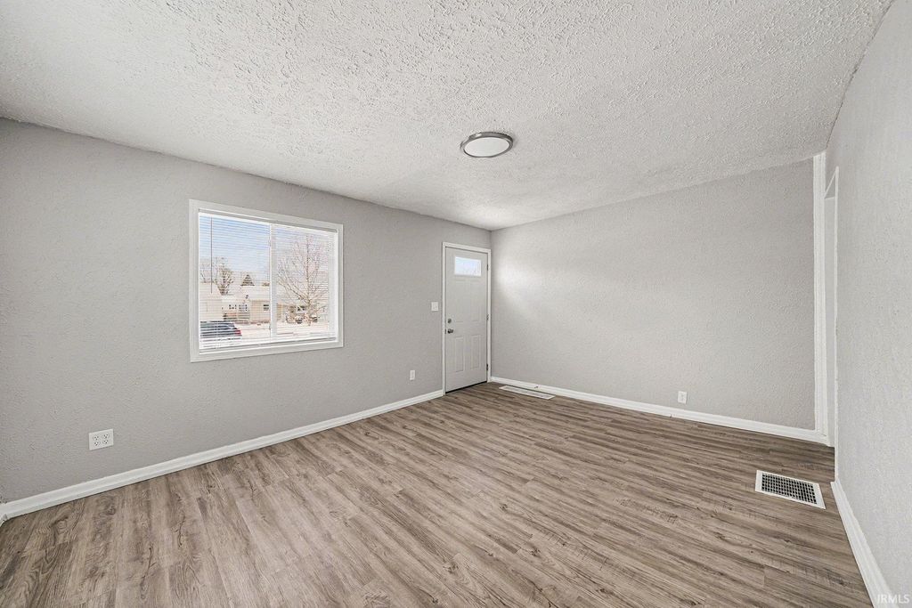 Photo of 746 S Albert Avenue, South Bend, IN 46619 (MLS # 202603390)