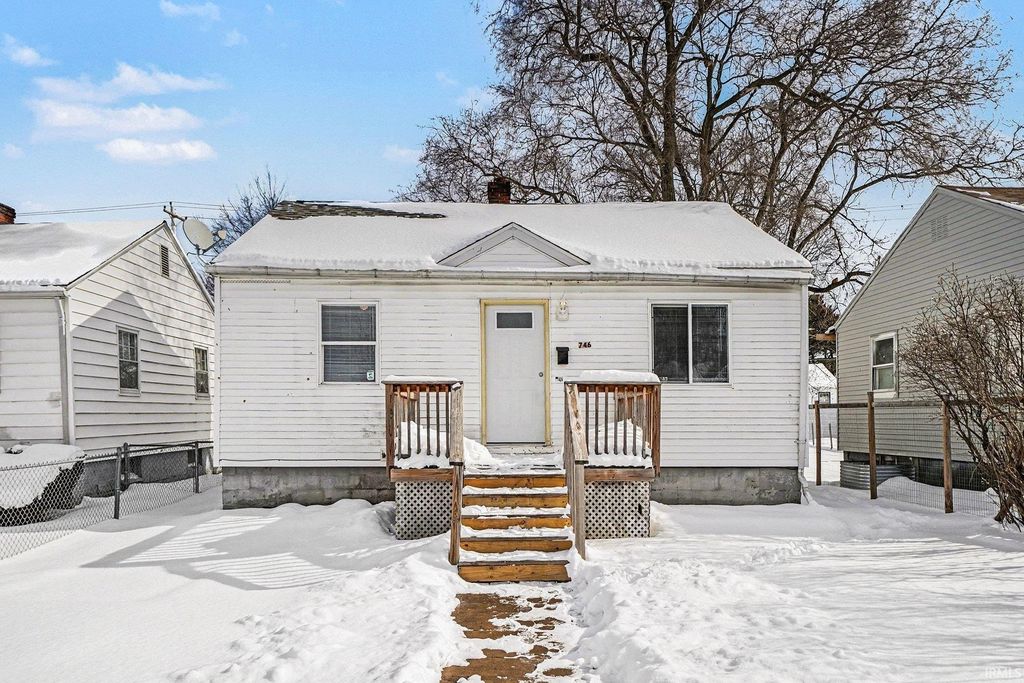 Photo of 746 S Albert Avenue, South Bend, IN 46619 (MLS # 202603390)