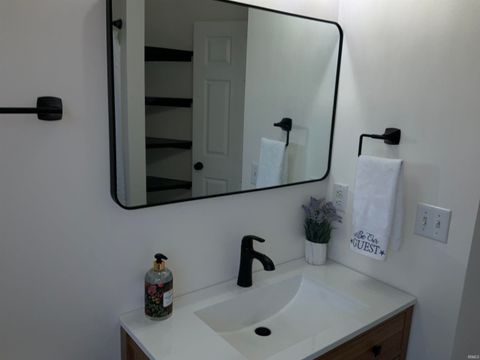 Tiny photo for 23278 Amber Valley Drive, South Bend, IN 46628 (MLS # 202605271)