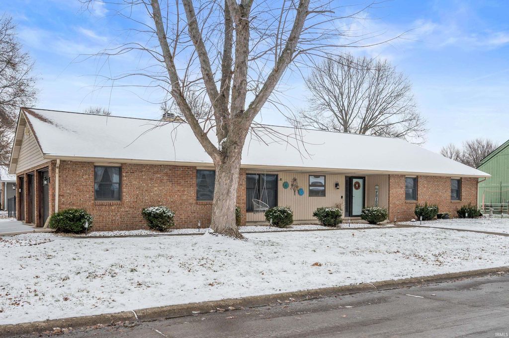 Photo of 3404 W Twickingham Drive, Muncie, IN 47304 (MLS # 202549582)