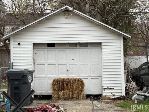Tiny photo for 1208 W 3Rd Street, Anderson, IN 46016 (MLS # 202610522)