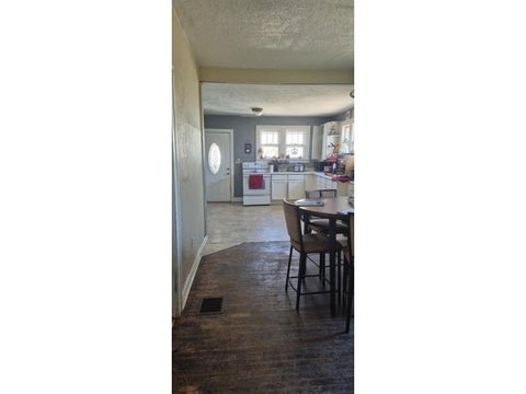 Tiny photo for 1208 W 3Rd Street, Anderson, IN 46016 (MLS # 202610522)