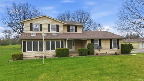 Photo of 18832 Amstutz Road, Auburn, IN 46706 (MLS # 202611403)