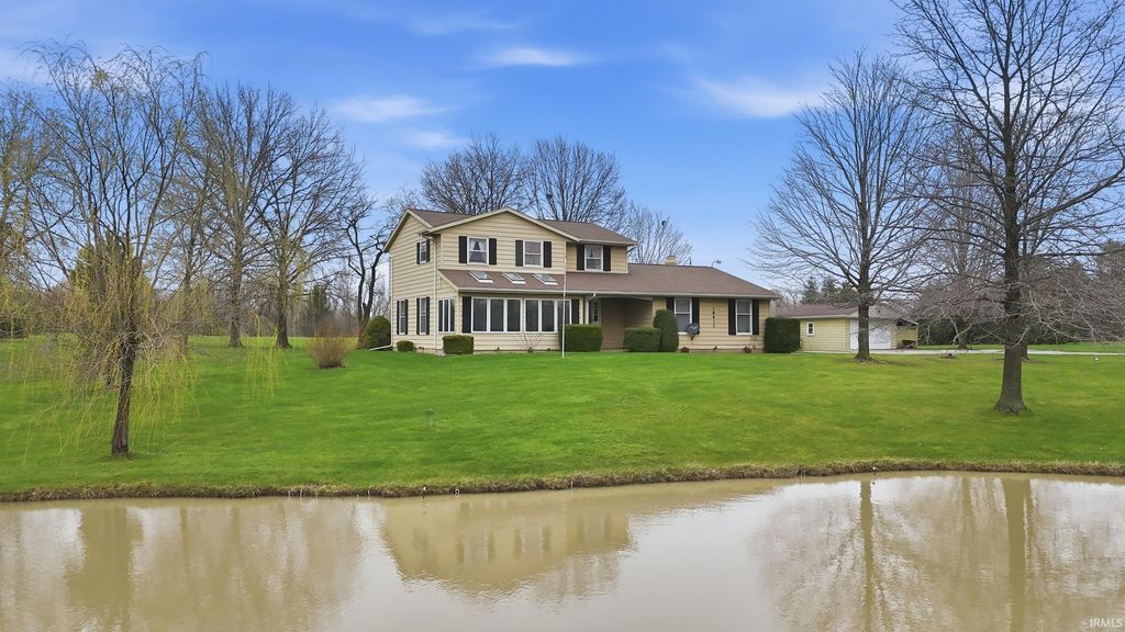 Photo of 18832 Amstutz Road, Auburn, IN 46706 (MLS # 202611403)
