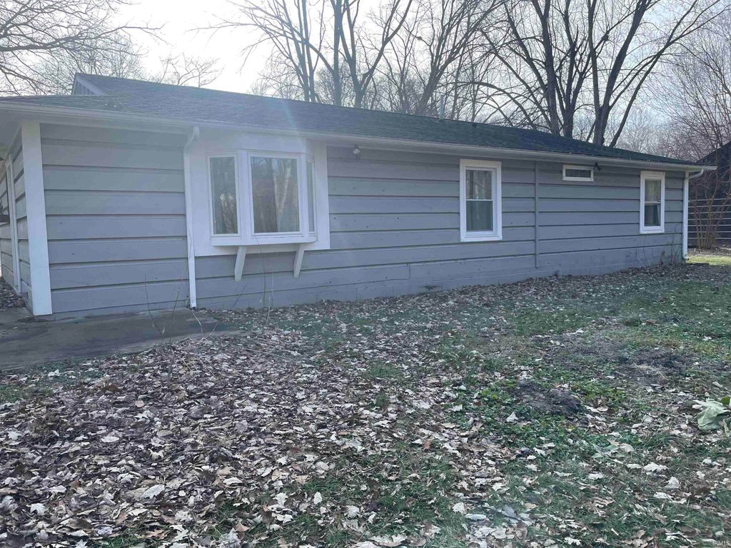 Photo of 2024 Round A Bout Road, Monticello, IN 47960 (MLS # 202601985)