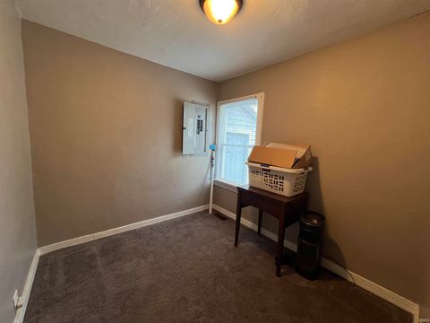 Tiny photo for 704 E Walnut Street, Kokomo, IN 46901 (MLS # 202543964)