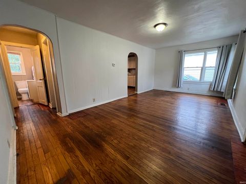 Tiny photo for 704 E Walnut Street, Kokomo, IN 46901 (MLS # 202543964)