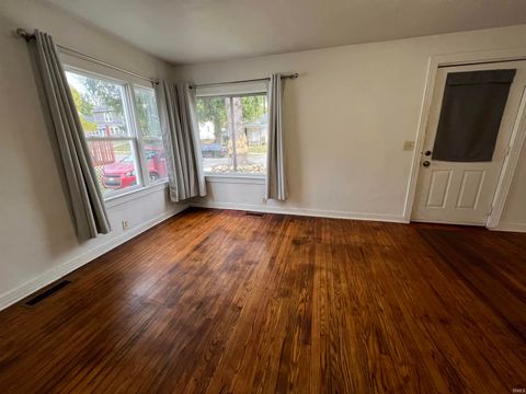 Tiny photo for 704 E Walnut Street, Kokomo, IN 46901 (MLS # 202543964)