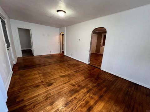 Tiny photo for 704 E Walnut Street, Kokomo, IN 46901 (MLS # 202543964)