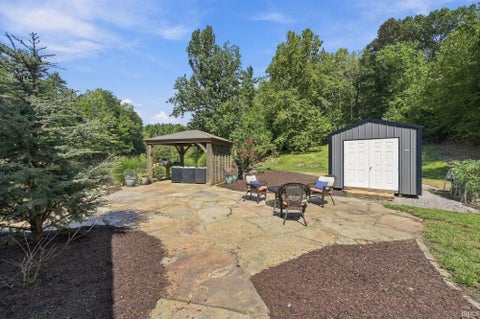 Tiny photo for 1644 Hunsaker Road, Boonville, IN 47601 (MLS # 202637846)