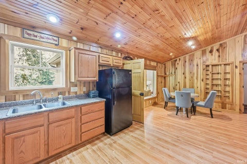Tiny photo for 1644 Hunsaker Road, Boonville, IN 47601 (MLS # 202637846)