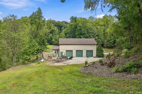Tiny photo for 1644 Hunsaker Road, Boonville, IN 47601 (MLS # 202637846)