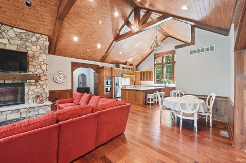 Tiny photo for 1644 Hunsaker Road, Boonville, IN 47601 (MLS # 202637846)
