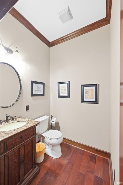 Tiny photo for 1644 Hunsaker Road, Boonville, IN 47601 (MLS # 202637846)