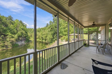 Tiny photo for 1644 Hunsaker Road, Boonville, IN 47601 (MLS # 202637846)