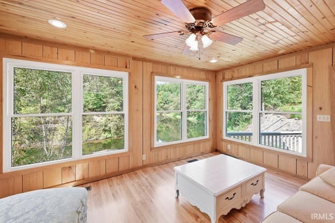 Tiny photo for 1644 Hunsaker Road, Boonville, IN 47601 (MLS # 202637846)