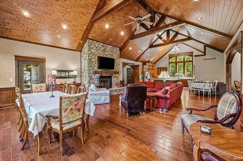 Tiny photo for 1644 Hunsaker Road, Boonville, IN 47601 (MLS # 202637846)