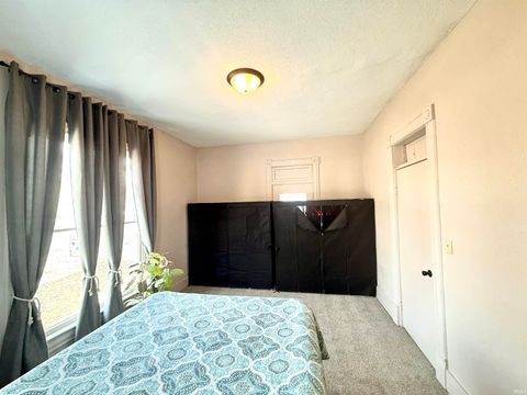 Tiny photo for 172 N Main Street, Andrews, IN 46702 (MLS # 202604142)